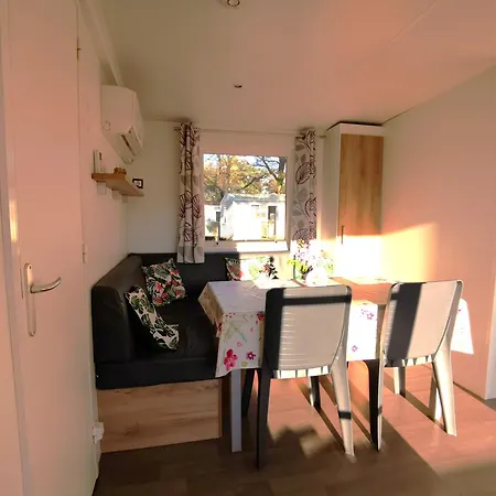 Mobil Moderne Et Spacieux * La Boissiere-de-Montaigu